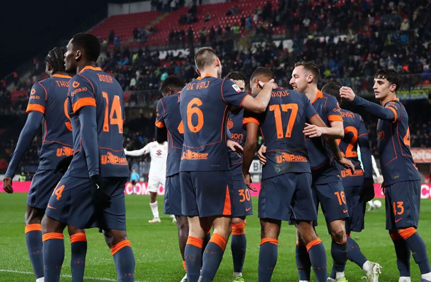 Azione di gioco durante Torino–Inter di Coppa Italia, con Inter in attacco e difesa del Torino schierata davanti alla porta.